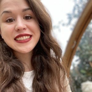 Meet your Posher, Gabrielle